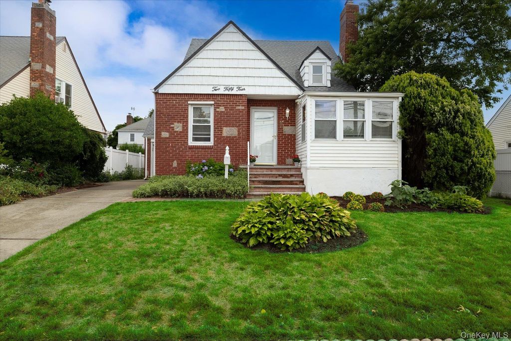 254 Merrifield Avenue, Oceanside, NY 11572