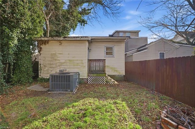 1406 Crawford PW, Portsmouth, VA 23704