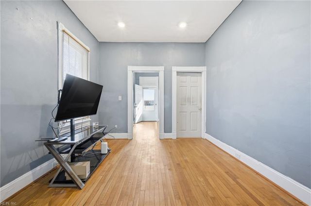 1406 Crawford PW, Portsmouth, VA 23704