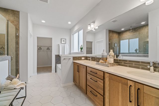 24785 E Blue Ridge Ave, Liberty Lake, WA 99019