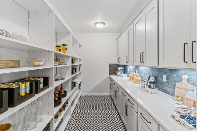 24785 E Blue Ridge Ave, Liberty Lake, WA 99019