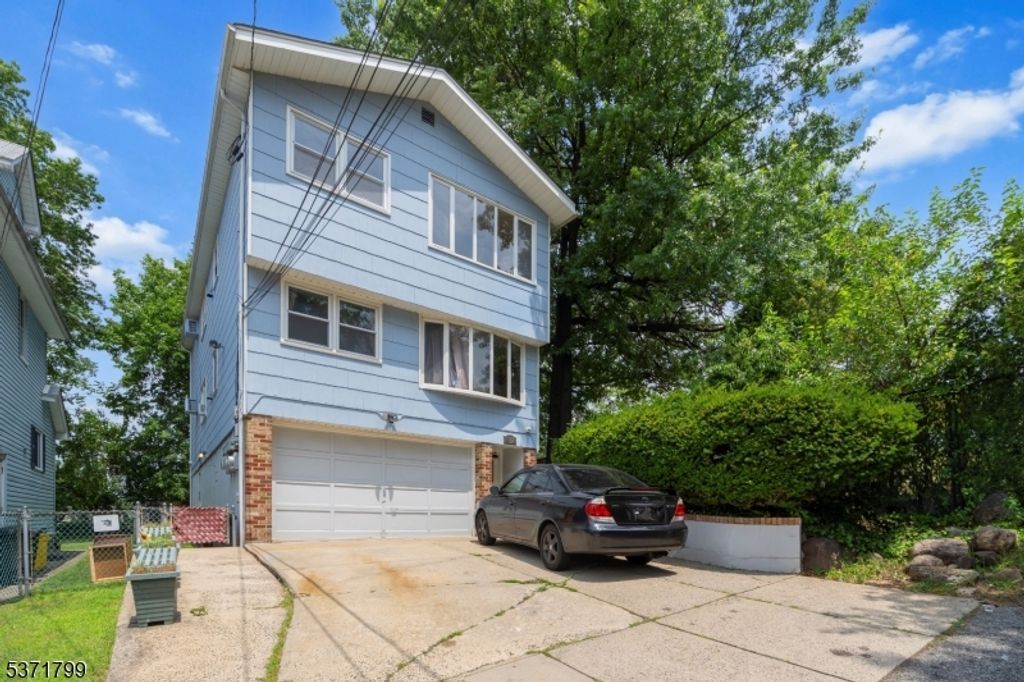 687 Probst Ave, Fairview Boro, NJ 07022