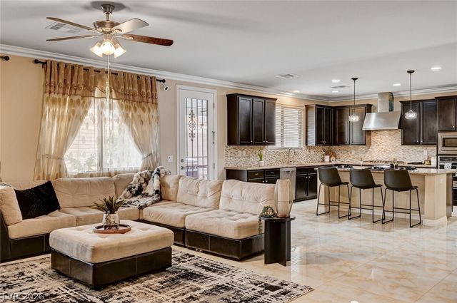 8223 Saddleback Ledge Avenue, Las Vegas, NV 89147