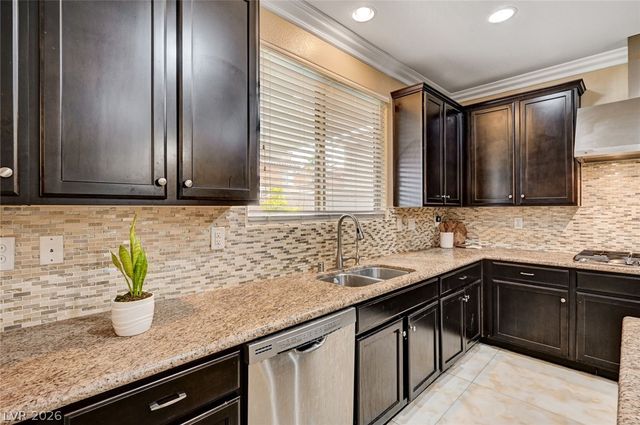 8223 Saddleback Ledge Avenue, Las Vegas, NV 89147