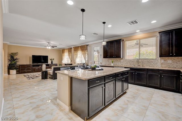 8223 Saddleback Ledge Avenue, Las Vegas, NV 89147