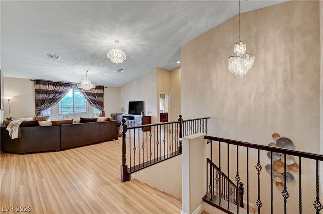 8223 Saddleback Ledge Avenue, Las Vegas, NV 89147