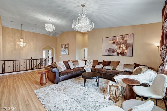 8223 Saddleback Ledge Avenue, Las Vegas, NV 89147