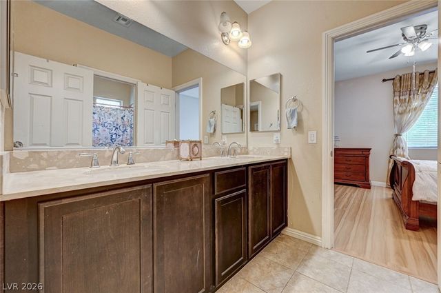 8223 Saddleback Ledge Avenue, Las Vegas, NV 89147