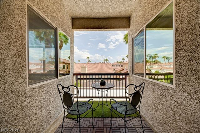 8223 Saddleback Ledge Avenue, Las Vegas, NV 89147