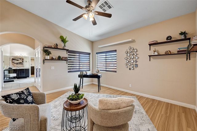 8223 Saddleback Ledge Avenue, Las Vegas, NV 89147