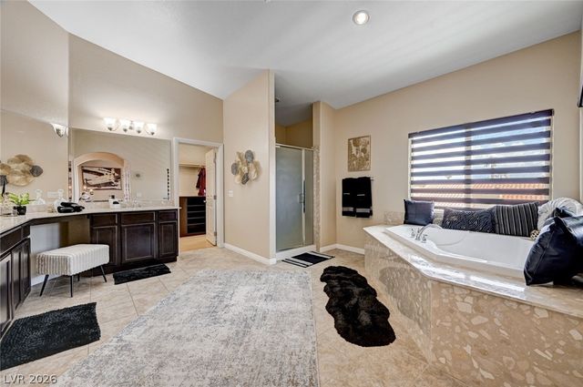 8223 Saddleback Ledge Avenue, Las Vegas, NV 89147