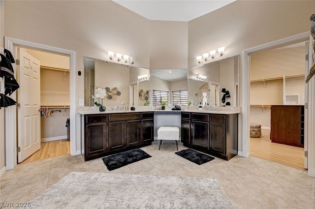 8223 Saddleback Ledge Avenue, Las Vegas, NV 89147