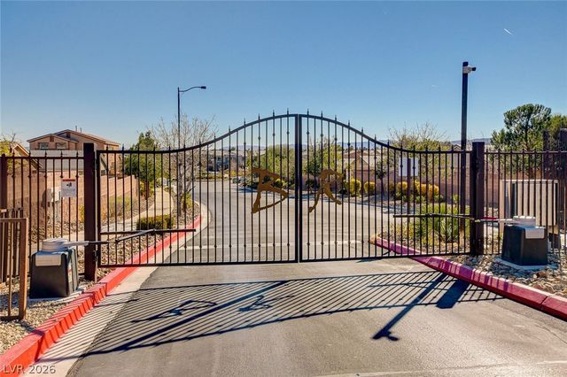 8223 Saddleback Ledge Avenue, Las Vegas, NV 89147