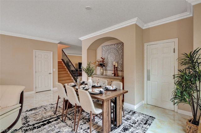 8223 Saddleback Ledge Avenue, Las Vegas, NV 89147