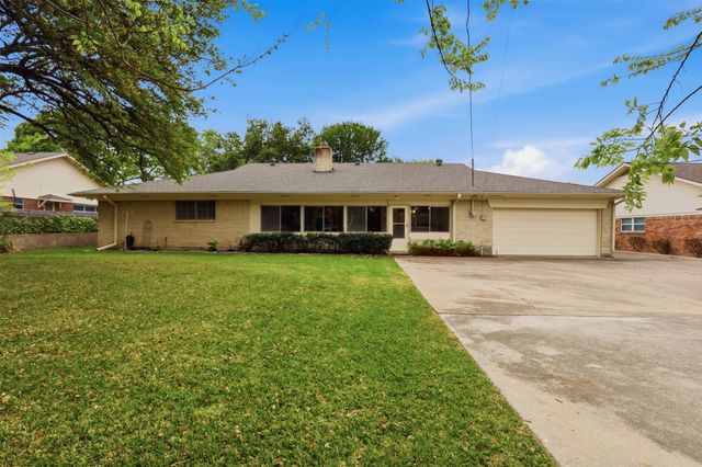 3820 Walton Avenue, Fort Worth, TX 76133