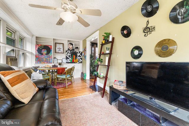 203 HEWETT RD, Wyncote, PA 19095