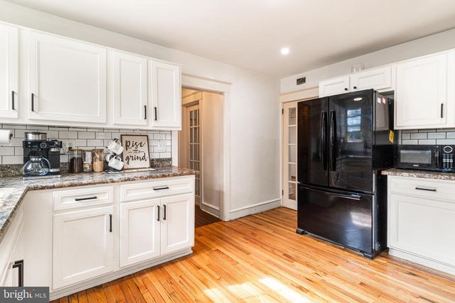 203 HEWETT RD, Wyncote, PA 19095