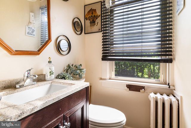 203 HEWETT RD, Wyncote, PA 19095