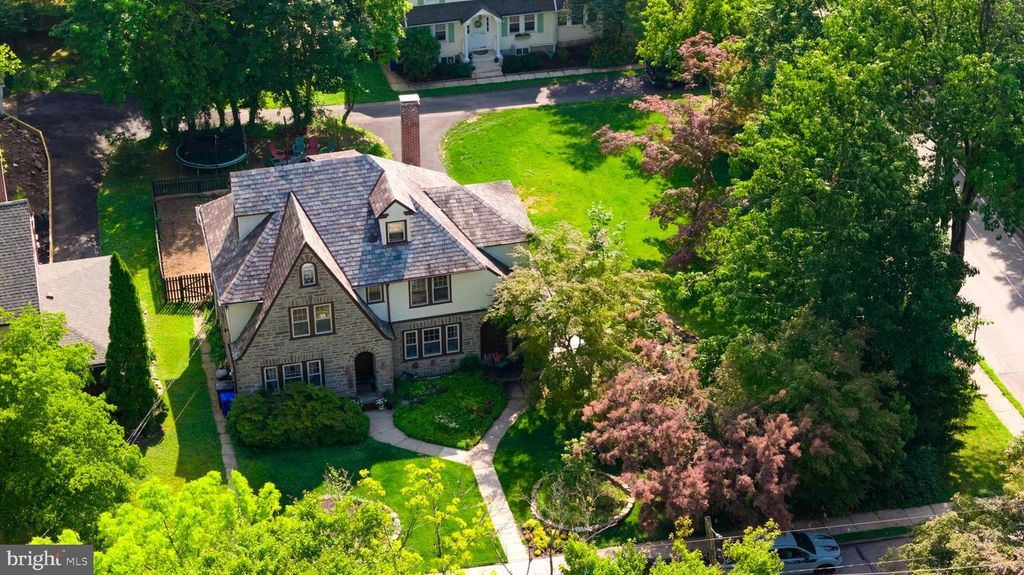 203 HEWETT RD, Wyncote, PA 19095