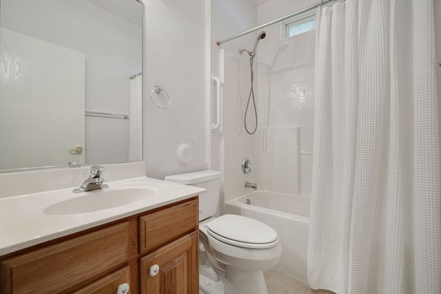 13199 W Essex Lane, Huntley, IL 60142