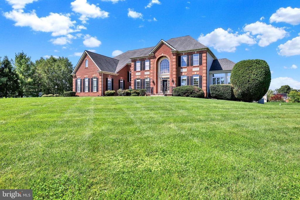 152 PARSONS LN, NEWTOWN, PA 18940 — exterior