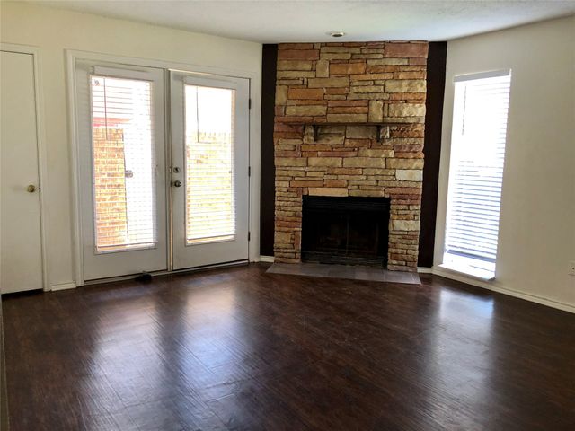9829 Walnut Street O104, Dallas, TX 75243