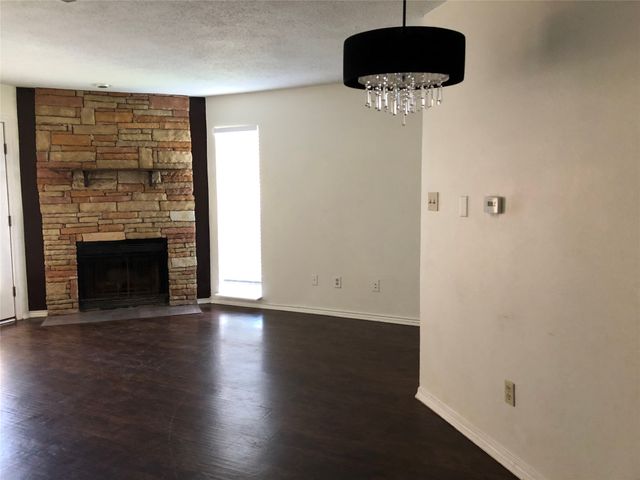 9829 Walnut Street O104, Dallas, TX 75243