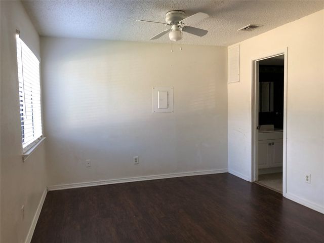 9829 Walnut Street O104, Dallas, TX 75243