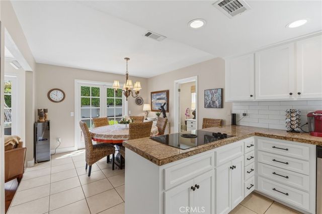 2552 Sunset, Riverside, CA 92506