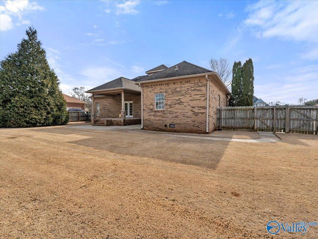 105 Patdean Drive, Huntsville, AL 35811