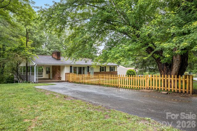 440 Royal Pines Drive, Arden, NC 28704