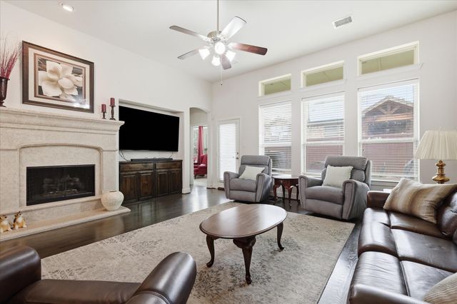 2713 Cole Castle Drive, Lewisville, TX 75056