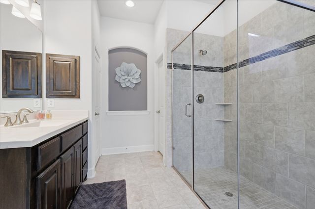 2713 Cole Castle Drive, Lewisville, TX 75056