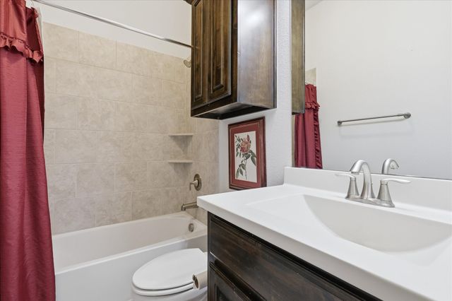 2713 Cole Castle Drive, Lewisville, TX 75056