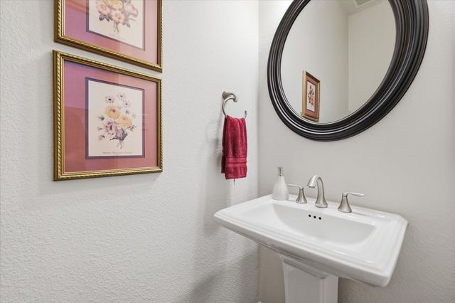 2713 Cole Castle Drive, Lewisville, TX 75056