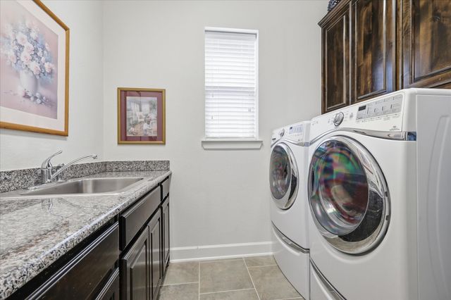 2713 Cole Castle Drive, Lewisville, TX 75056