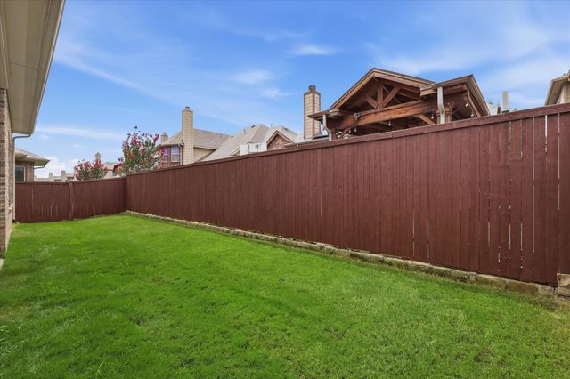 2713 Cole Castle Drive, Lewisville, TX 75056