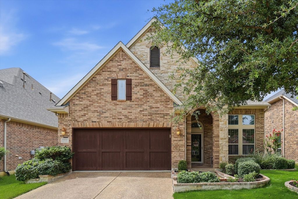 2713 Cole Castle Drive, Lewisville, TX 75056