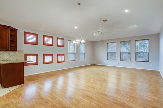 2211 Roy Street B, Houston, TX 77007