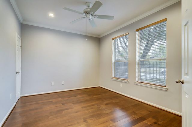 2211 Roy Street B, Houston, TX 77007