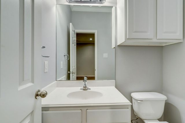 2211 Roy Street B, Houston, TX 77007