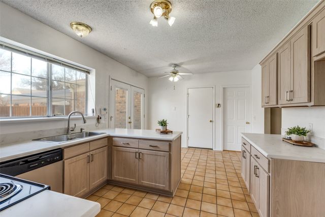 1808 Valencia Drive, Plano, TX 75074