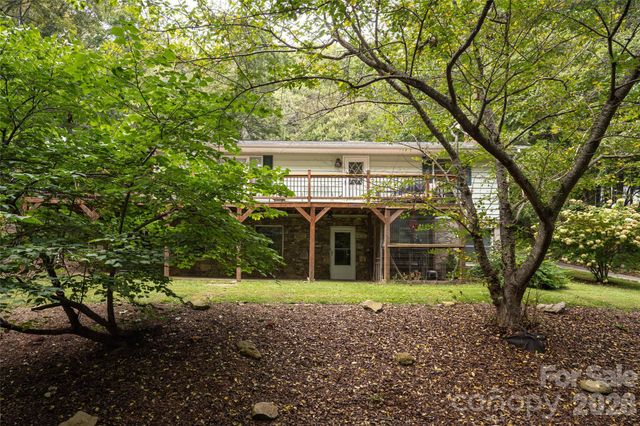 101 Guffey Mountain Road, Fairview, NC 28730