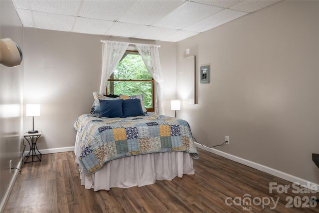 101 Guffey Mountain Road, Fairview, NC 28730