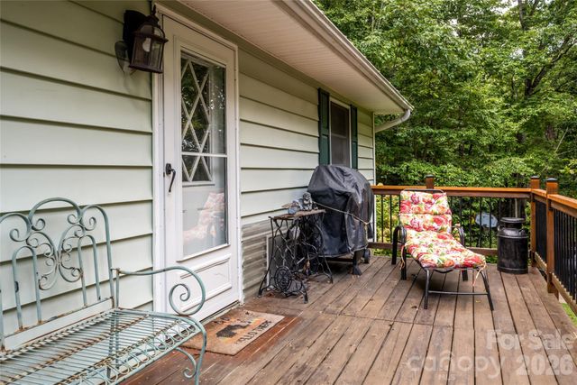 101 Guffey Mountain Road, Fairview, NC 28730