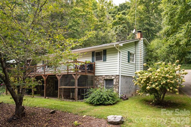 101 Guffey Mountain Road, Fairview, NC 28730