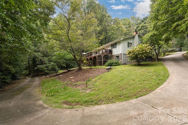 101 Guffey Mountain Road, Fairview, NC 28730