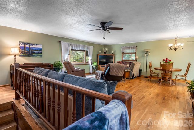 101 Guffey Mountain Road, Fairview, NC 28730