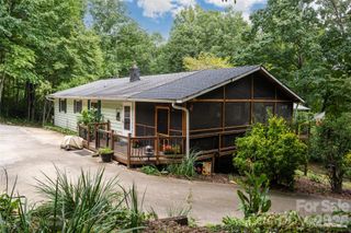 101 Guffey Mountain Road, Fairview, NC 28730