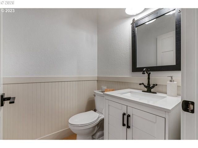 35464 S DICKEY PRAIRIE Rd, Molalla, OR 97038